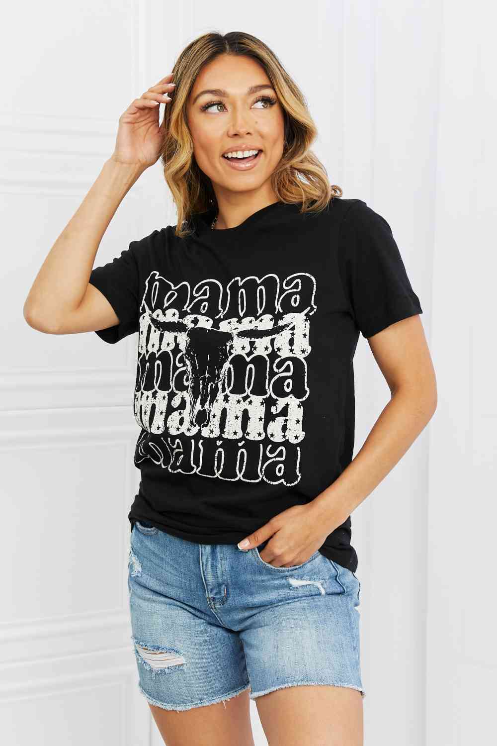 Skull Mama Full Size Graphic Tee in Black